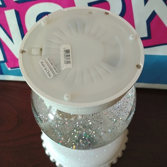 GUC Bath & Body Works Light Up Mermaid Waterglobe 3-Wick Candle Holder🧜 - Picture 8 of 9